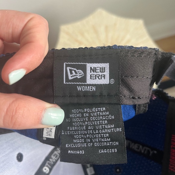 Adult Yankee MLB Blue Sequin Cap - Picture 5 of 5